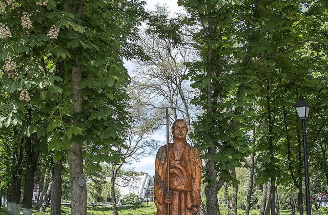 Пам’ятник у парку