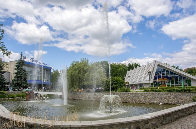 Фонтани курортного парку