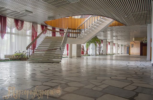 Фойє Палацу культури