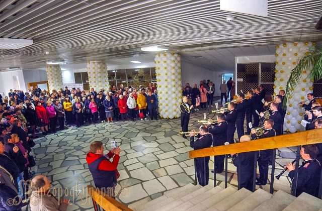 Глядачі на святі