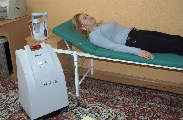 Процедура в кабінеті фізіотерапії